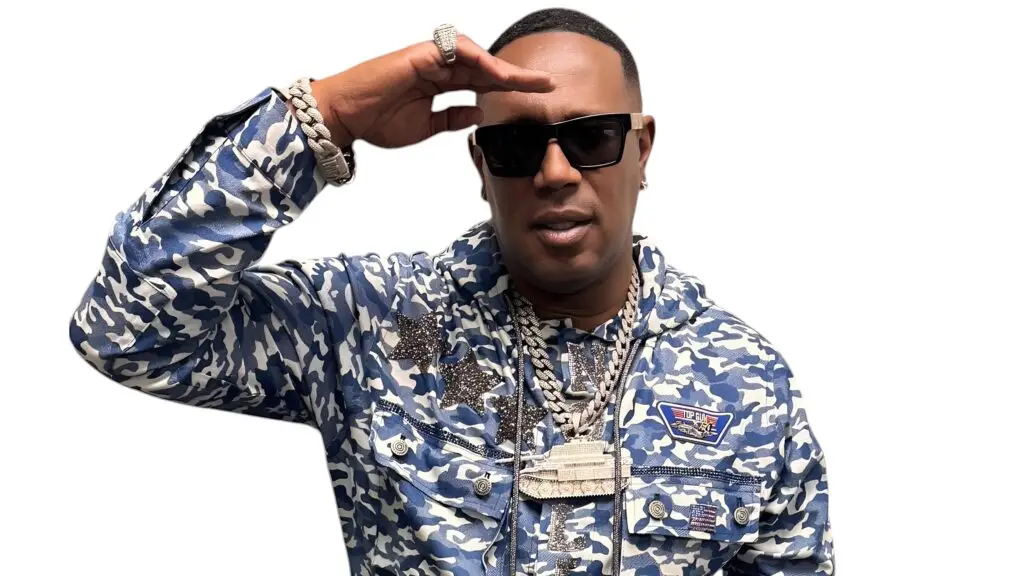 Master P in camo jacket and diamond jewelry, promotional photo for the Cash Money & No Limit Tour