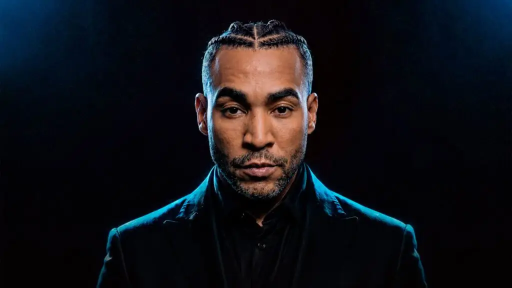 Don Omar performs live on The Last King World Tour, promotional portrait
