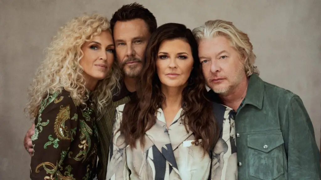 Little Big Town — Karen Fairchild, Jimi Westbrook, Kimberly Schlapman, and Phillip Sweet in a group press photo